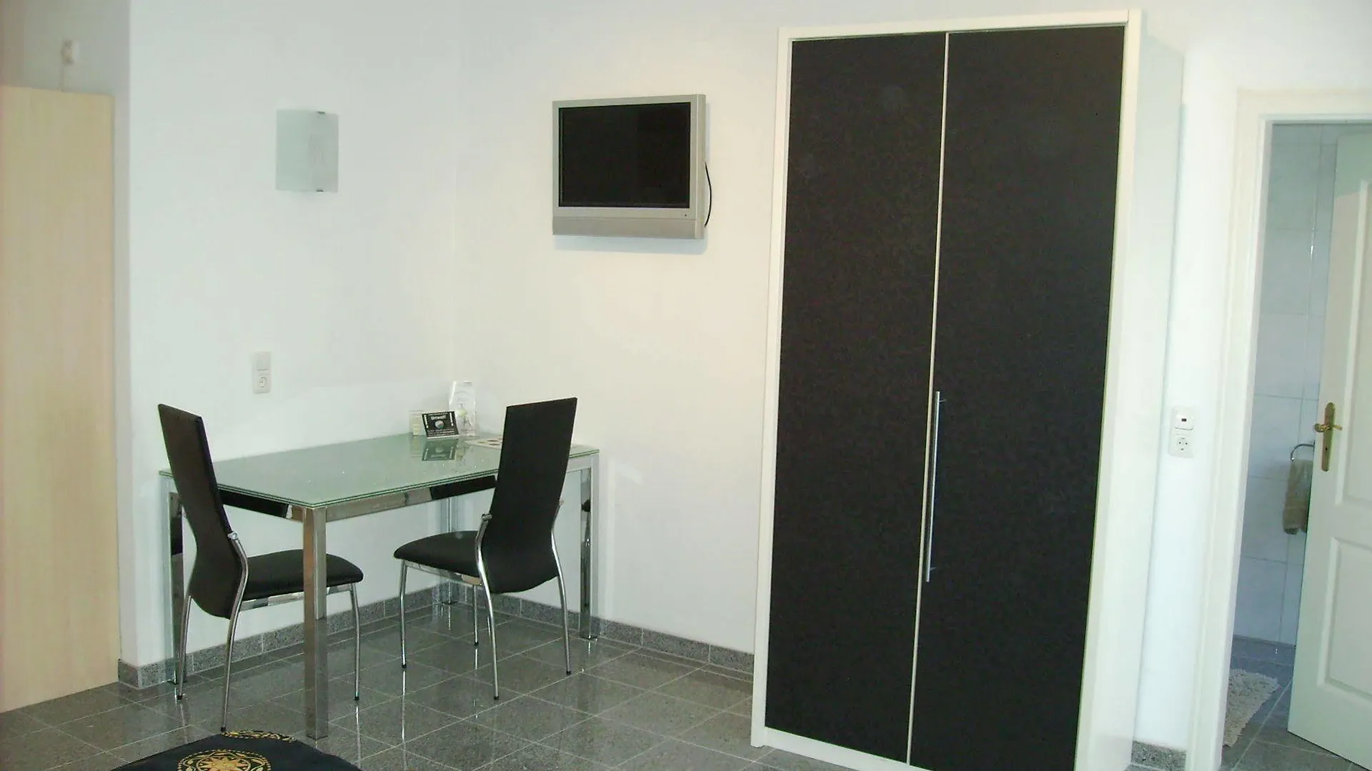 Apartment Boardinghouse - Stadtvilla Budget Schweinfurt